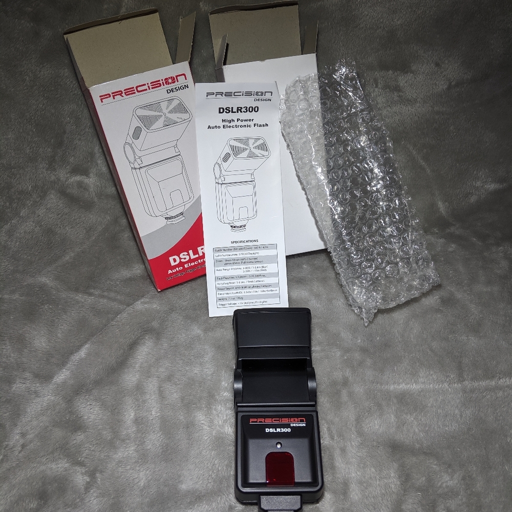 Precision Design DSLR 300 auto electric flash